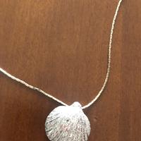 Collana girocollo 40 cm con ciondolo conchiglia