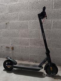 Monopattino elettrico Ducati Pro-I EVO 350W