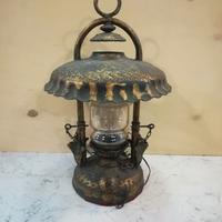 Lampada vintage in ottone