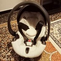 Seggiolino Auto Ovetto Babyzen Izi Go con base
