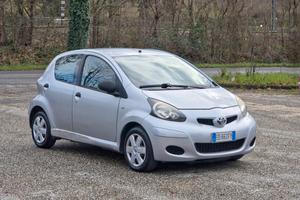 Toyota Aygo 1.0 12V VVT-i 5 porte Now Connect 2010