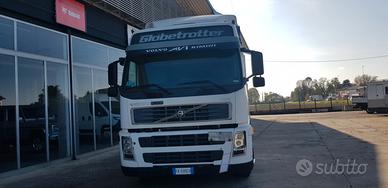 Volvo FM9 R 42 CON SPONDA IDRAULICA ANTEO