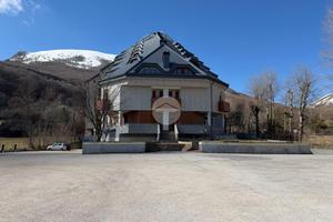 3 LOCALI A ROCCA DI MEZZO