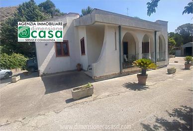 Rif.VL83-Villa Caltanissetta