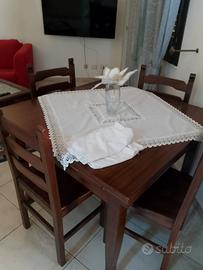 tavolo con sedie