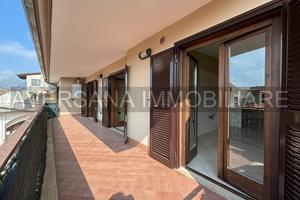 Appartamento 4 vani-2 acc-box+posto auto+cantinola