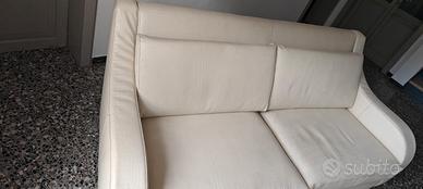 divano in pelle nuovo 