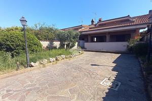 VILLA SINGOLA A ARDEA