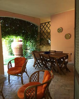 Villetta a schiera arredata in residence