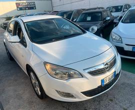 Opel Astra 1.3 CDTI 95CV 5 porte Cosmo