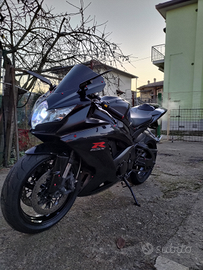 Suzuki GSX R 750