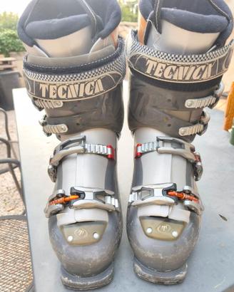 SCARPONI SCI TAGLIA 28.5. TECNICA. MODELLO VENTO 6