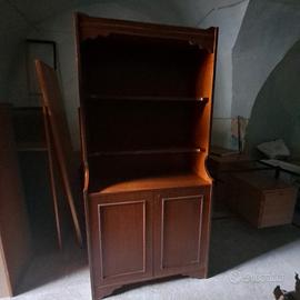 Mobile in legno  come credenza o libreria