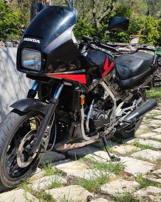 Honda VF 1000 F