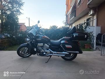 Honda vf750c magna