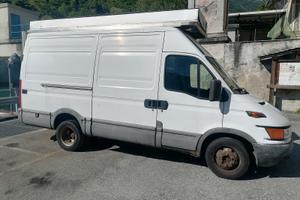 Furgone Iveco Daily 35C13 Tenda automatica