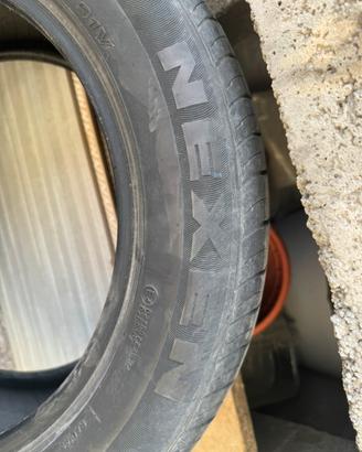 2 peneumatici nexen 205/55 r16 v91 stato come foto