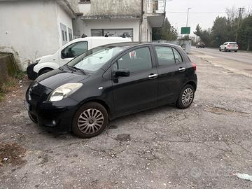 Toyota yaris 1.3 benzina