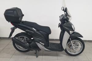 Yamaha Xenter 150 scooter