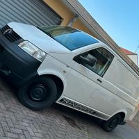 Volkswagen Transporter t5 2.5 130