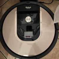 I ROOMBA ROBOT ASPERATORE