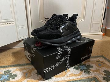 Versace chain reaction