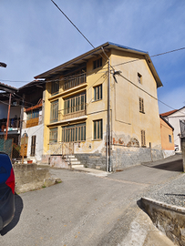Casa a schiera .Prov. Biella.Ronco. Di Cossato