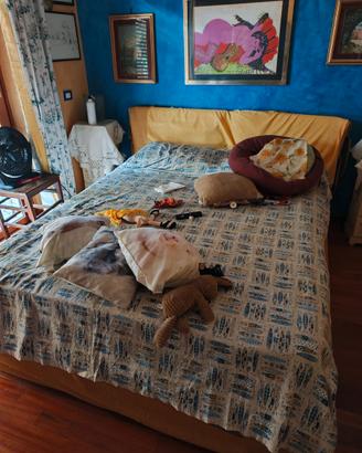 Letto matrimoniale con contenitore
