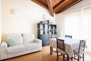 RIF. 586 - TRILOCALE CON DOPPI SERVIZI E BOX
