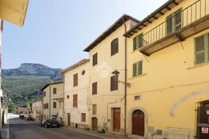 2 LOCALI A FERENTILLO