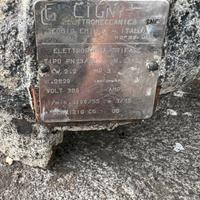 Pompa trifase sommersa acque scure alta portata