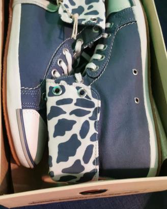 Sneakers replay 