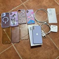 iPhone 11 64GB viola con vari accessori