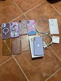 iPhone 11 64GB viola con vari accessori