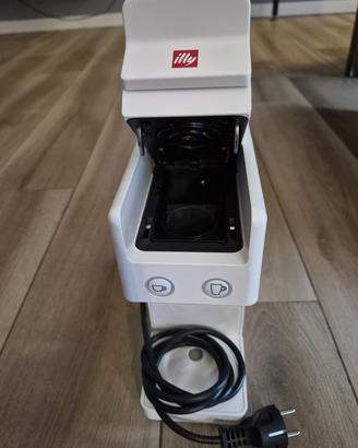 macchinetta caffè illy