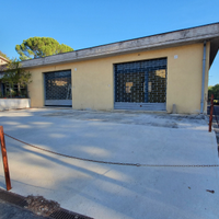 Locale commerciale 100mq