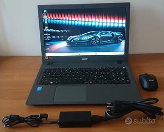 NOTEBOOK ACER DA 17 POLLICI,USATO SOLO A 2 FIERE.