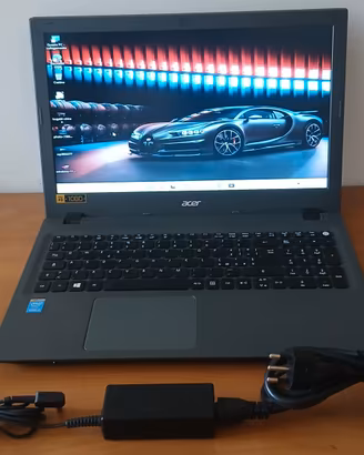 NOTEBOOK ACER DA 17 POLLICI,USATO SOLO A 2 FIERE.