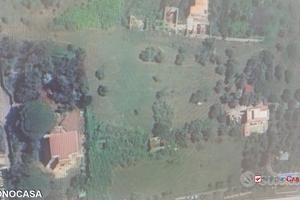 Spartà, ampio terreno con depositi e ruderi