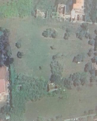 Spartà, ampio terreno con depositi e ruderi