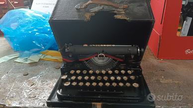 macchina da scrivere d'epoca 
