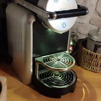 Macchina caffè Nespresso zenius