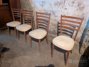 Set di quattro sedie anni Sessanta