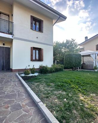 APPARTAMENTO CON GIARDINO