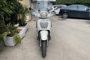 Aprilia 200 scarabeo