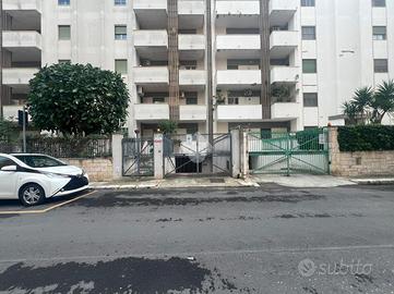 MAGAZZINO A BRINDISI