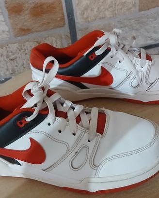Scarpe Nike e Converse n.39
