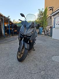 xmax 300 tech max