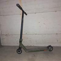 monopattino a spinta