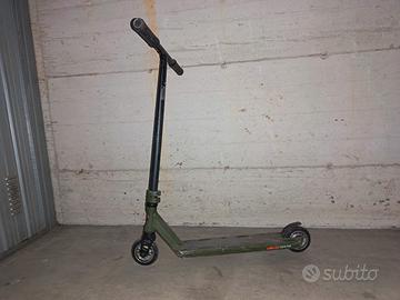 monopattino a spinta